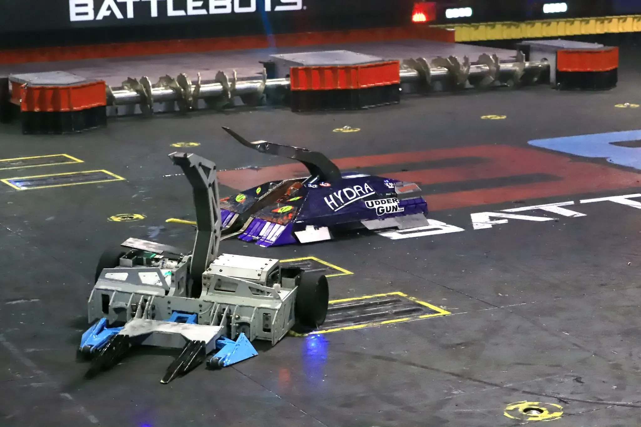 Hydra competing in the BattleBots arena